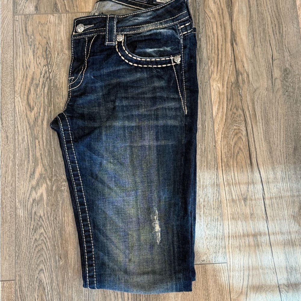 Miss Me Indigo Signature Cut Skinny Jeans with Peace Pocket Embroidery - Picture 6 of 9